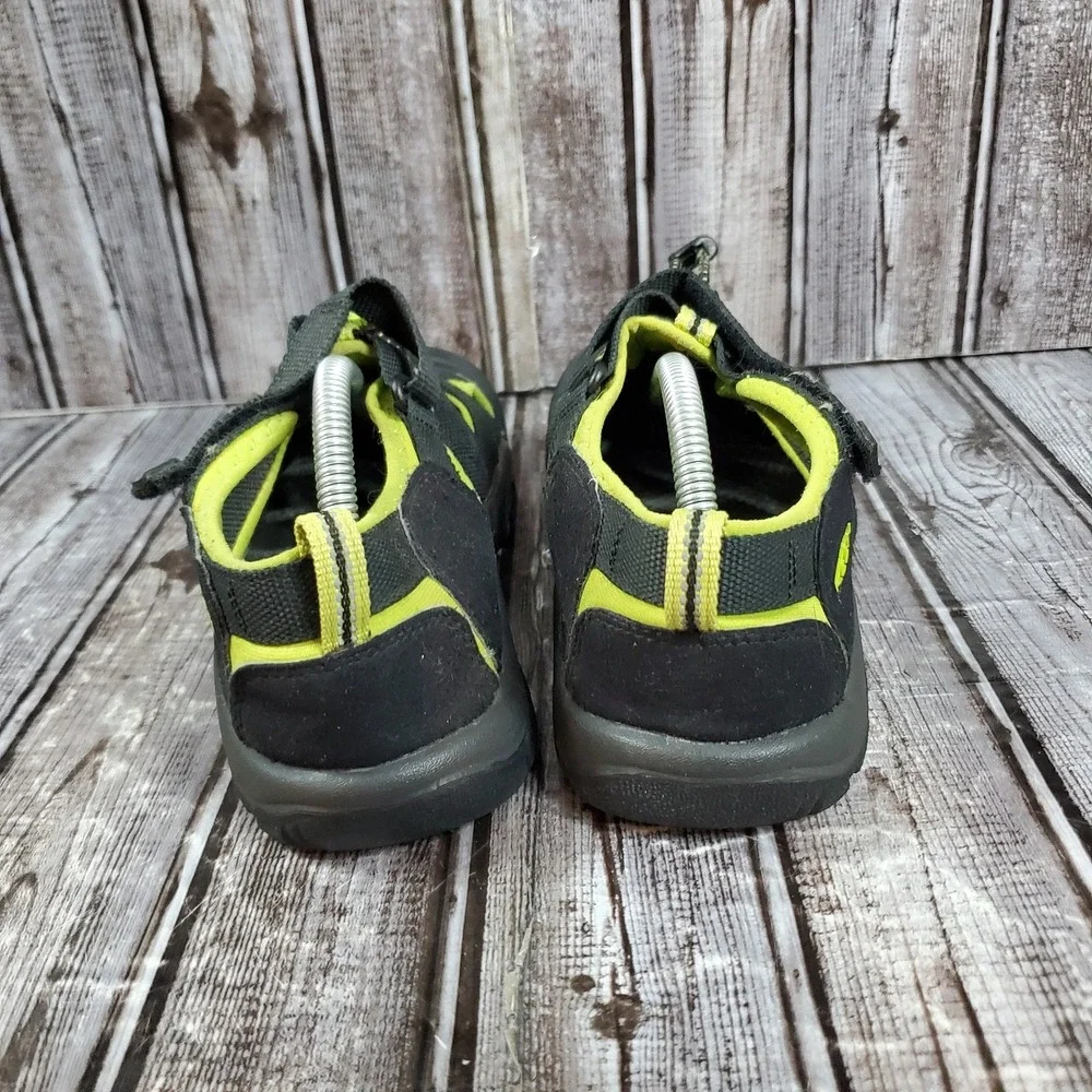 Keen Youth Newport H2 Waterproof Sandals Black Green Hiking Outdoor Trail Size 5